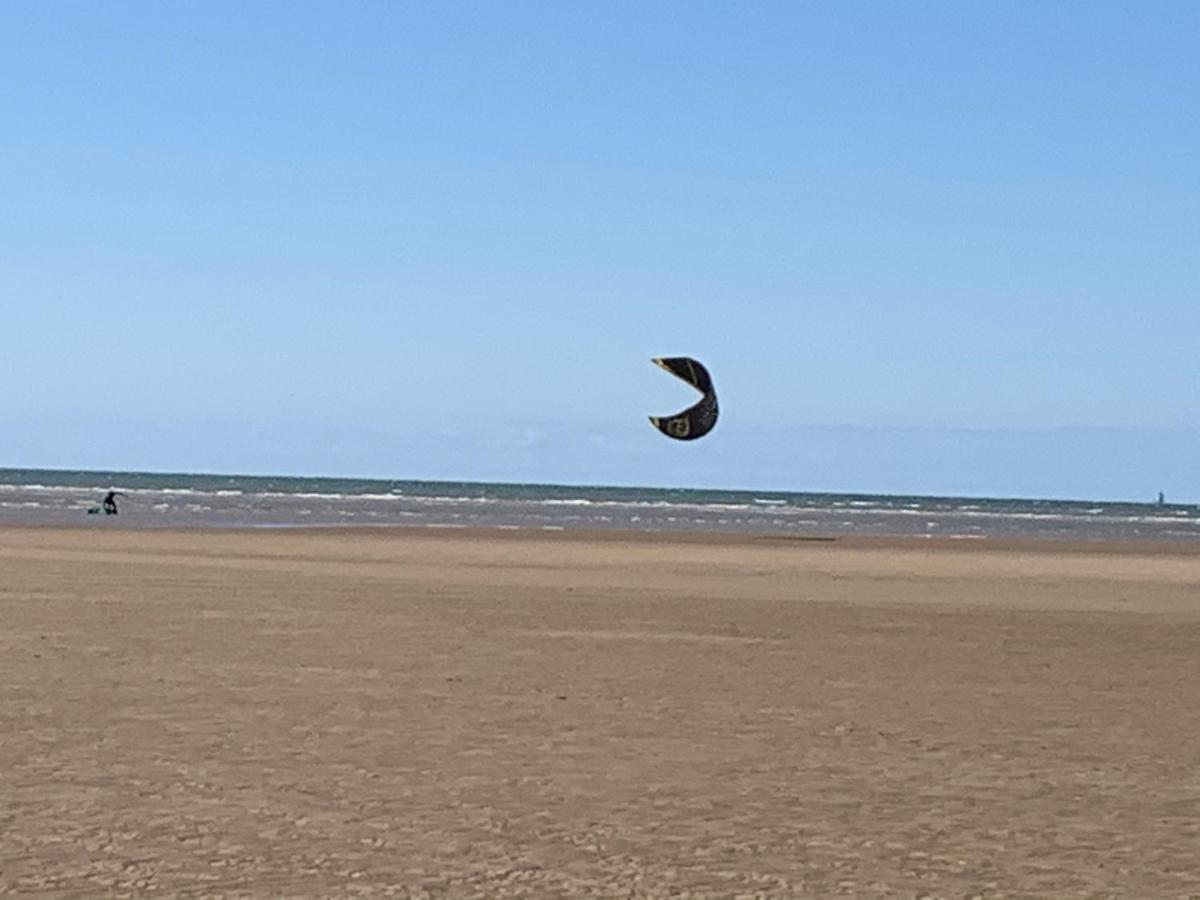 Beach Lookout - Sea Views Lytham St Annes Bagian luar foto
